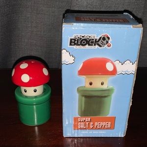 2015 Arcade Block Super Salt & Pepper Shaker